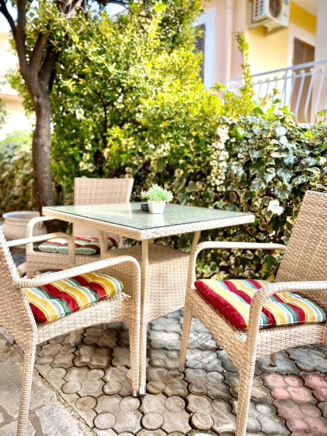 Vila Duricic 300M Od Mora Hotel Ðenovići Exterior foto
